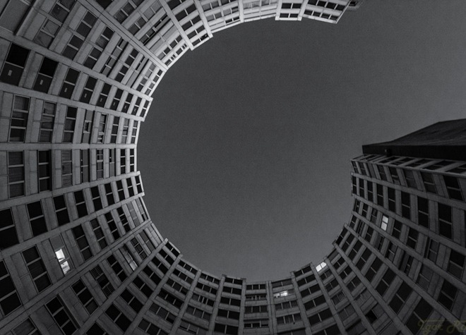 ABB Names Peter Voser as Interim CEO; Ulrich Spiesshofer Steps Down