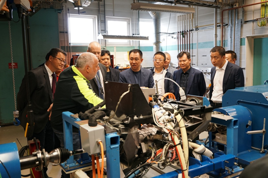 許家印張近東張松橋視察恒大NEVS瑞典總部 點贊頂尖新能源造車技術