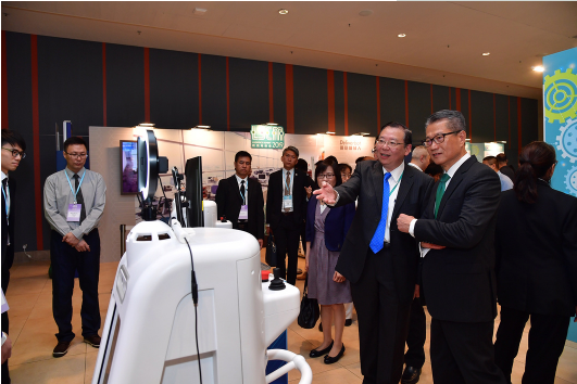 陳茂波:將善用物流、商務與科技 保持香港國際航運貿易中心優勢