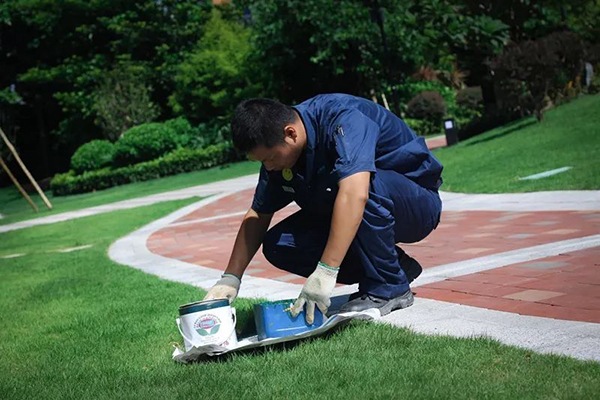 美的物業拿出2.5%的物業費關愛