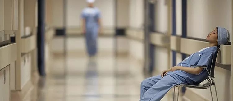 疫區日記：從醫護到患者，我的生死自救丨特別報道