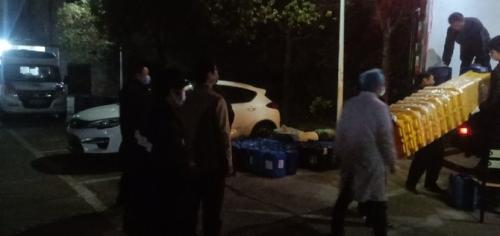 為愛馳援 蘇甯&ldquo;火箭哥&rdquo;俠義逆行獲點贊