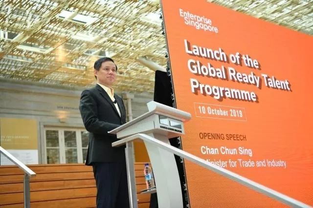 新加坡怼香港，話糙理不糙！