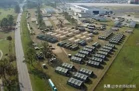 美國的方艙醫院也來了，但比中國的差遠了