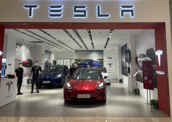 財華聚焦|一騎絕塵！特斯拉的百倍估值貴不貴？