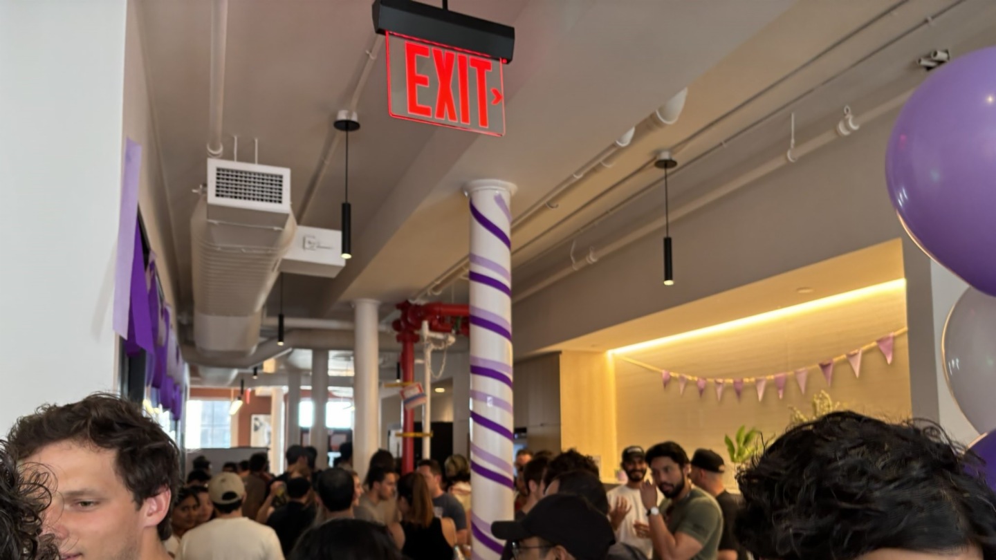 线下活动偶遇前同事,Clanker开发者被揭发“盗窃Velodrome资金”而退出团队