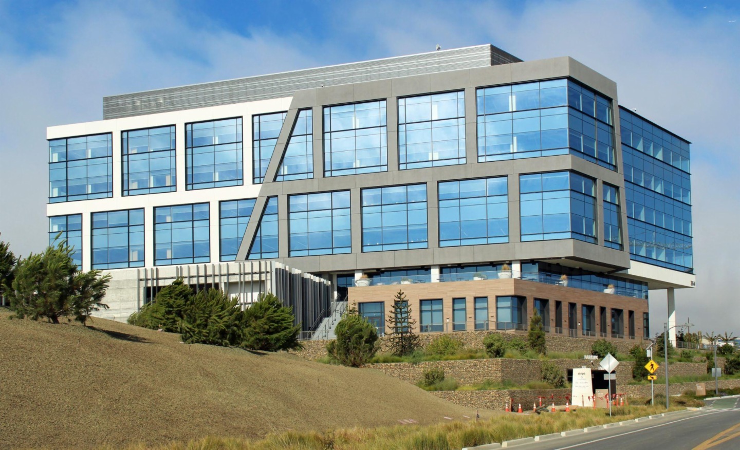 Stripe押注的未來商業：AI與穩定幣共同驅動，推出「穩定幣金融賬戶」和加密支付卡