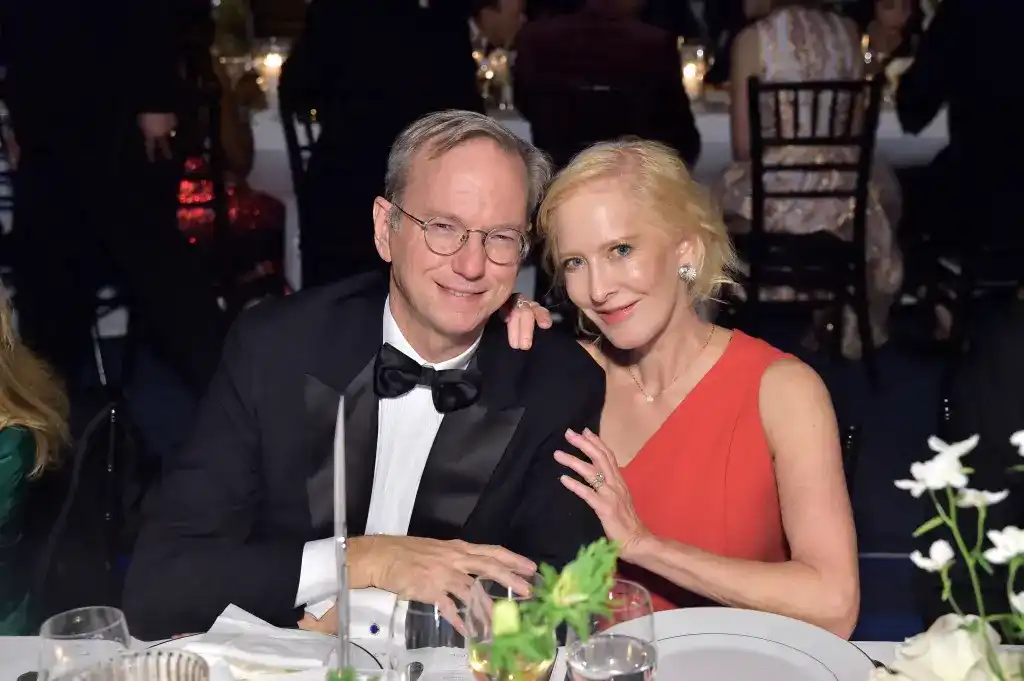 KTA 24小時暴跌20%，谷歌前CEO桃色資本疑雲引爆Keeta信任危機