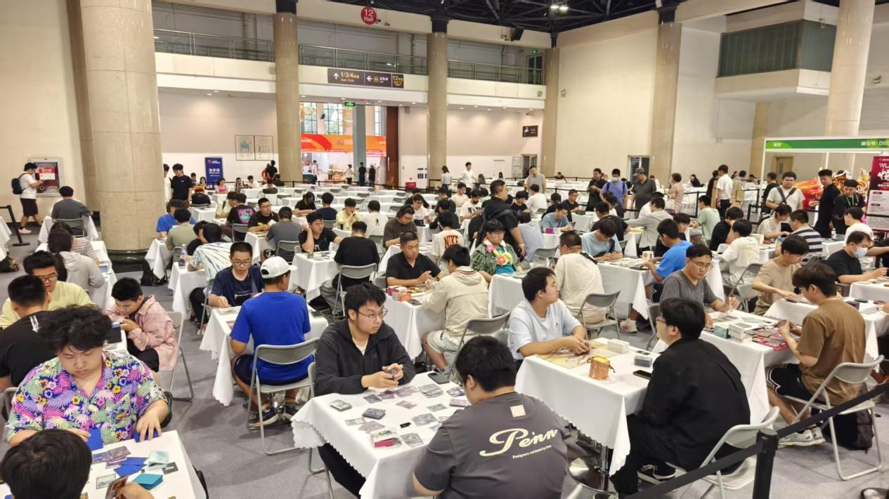 B站谷子牆、Switch2隨便玩……我在好博會二次元區逛成「倉鼠囤貨狂」