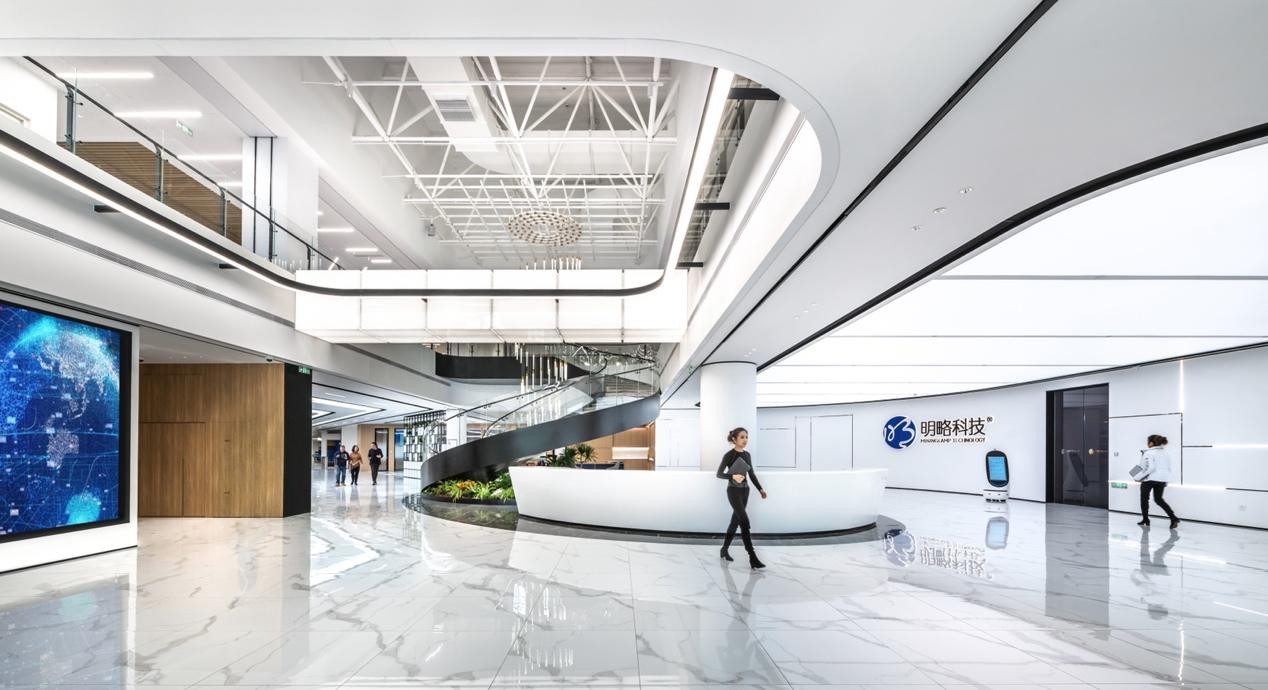 「全球Agentic AI第一股」登場！明略科技掛牌大漲逾110%