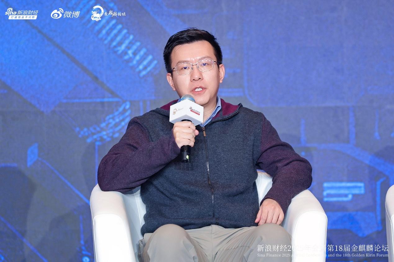 「有短板！」91歲網紅院士給AI「潑冷水」，人類仍有優勢？| 2025科技風雲榜