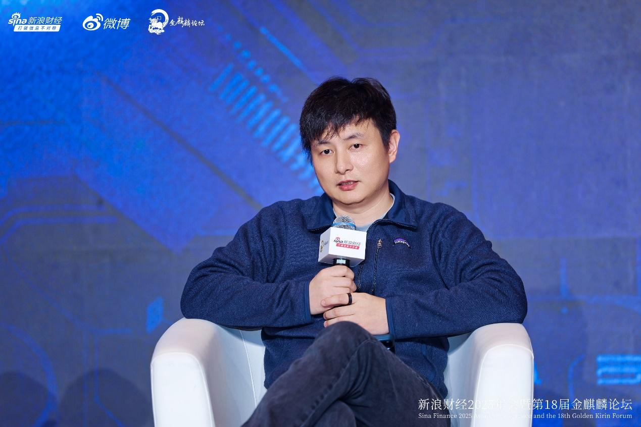 「有短板！」91歲網紅院士給AI「潑冷水」，人類仍有優勢？| 2025科技風雲榜