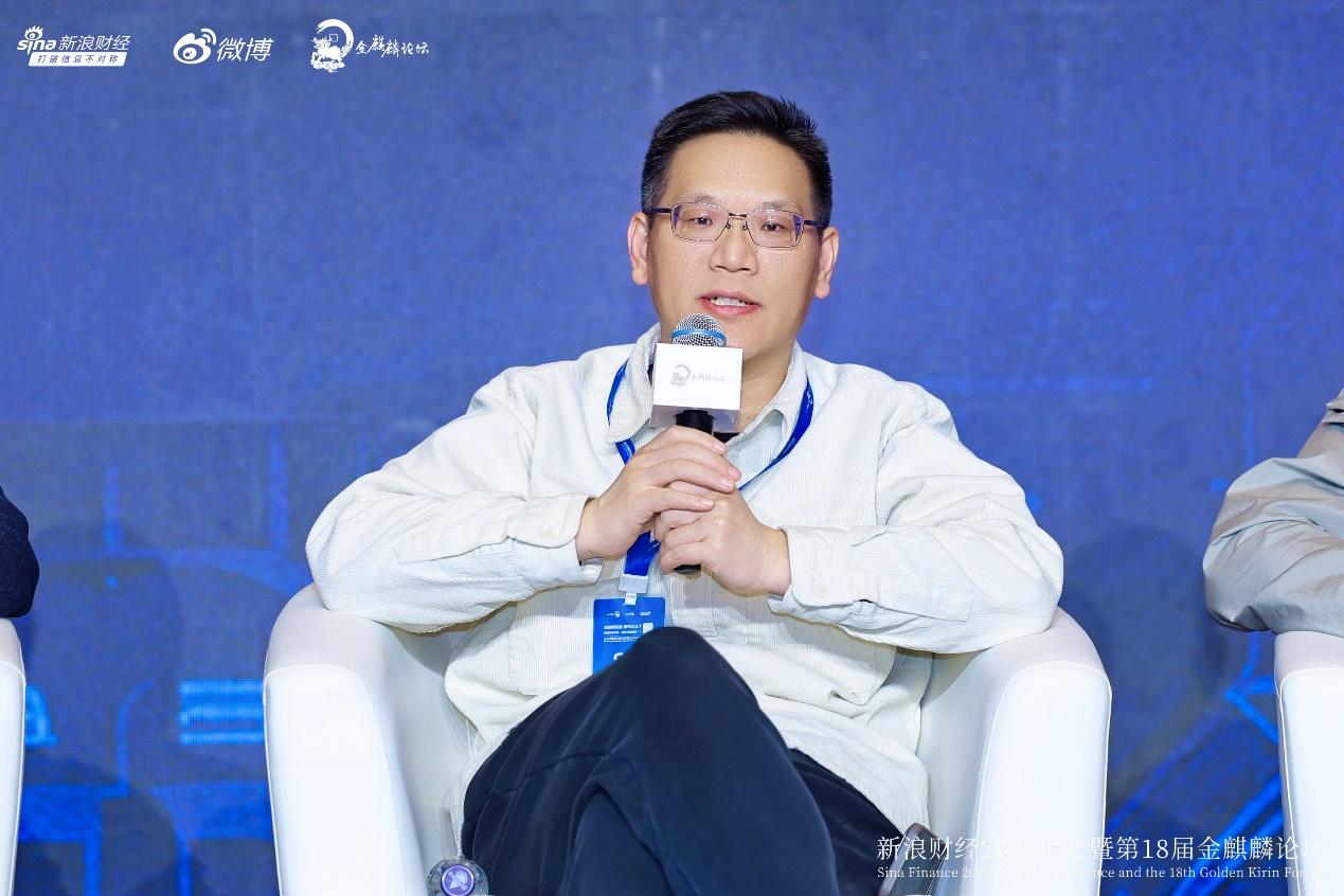 「有短板！」91歲網紅院士給AI「潑冷水」，人類仍有優勢？| 2025科技風雲榜