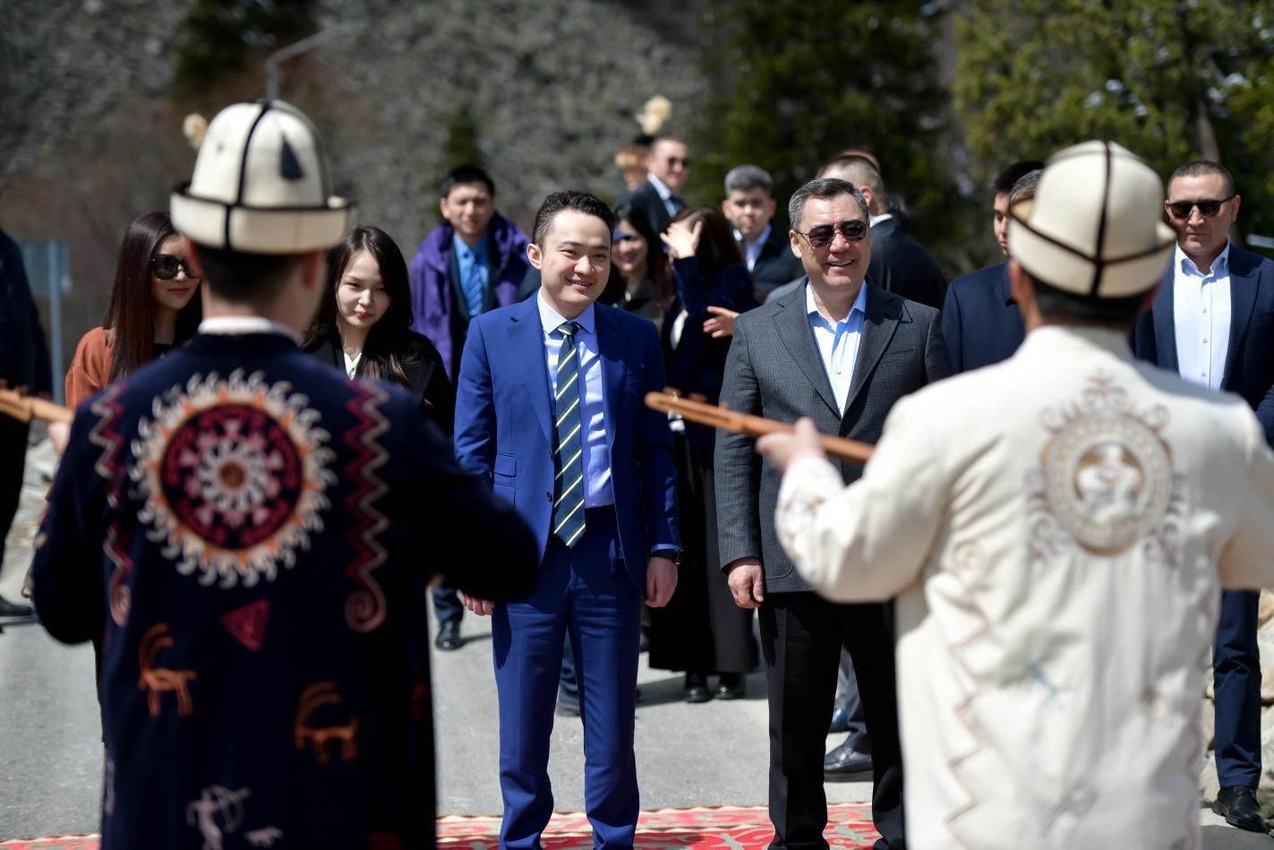 波場TRON落子中亞 吉爾吉斯斯坦總統扎帕羅夫會見孫宇晨