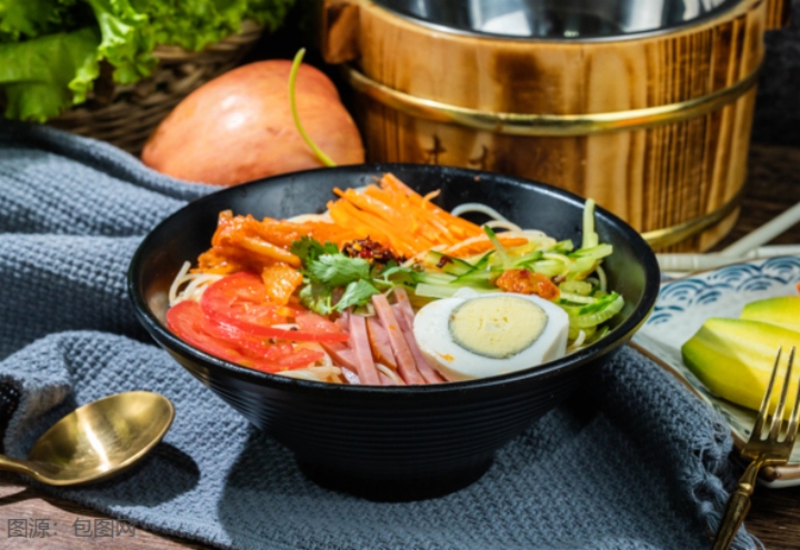 【IPO追蹤】上市即破發！遇見小面股權高度集中，以價換量搶市場